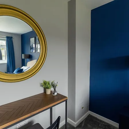Woodfield Road - Two Bed In With Cosy Living Fire. Holiday home
