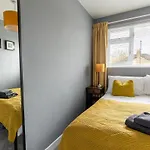 Woodfield Road - Two Bed In With Cosy Living Fire. * هاروغايت