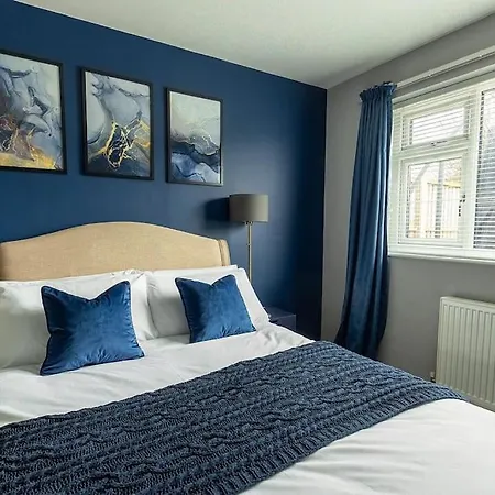 Woodfield Road - Two Bed In With Cosy Living Fire. בית נופש *