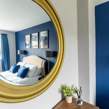 Woodfield Road - Two Bed In With Cosy Living Fire. Hébergement de vacances Harrogate