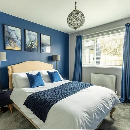 Holiday home Woodfield Road - Two Bed In With Cosy Living Fire. *