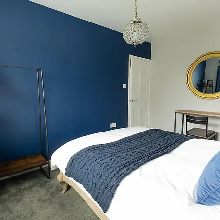 Feriehus Woodfield Road - 2 Bed In With Spacious Garden & Hot Tub Hire *