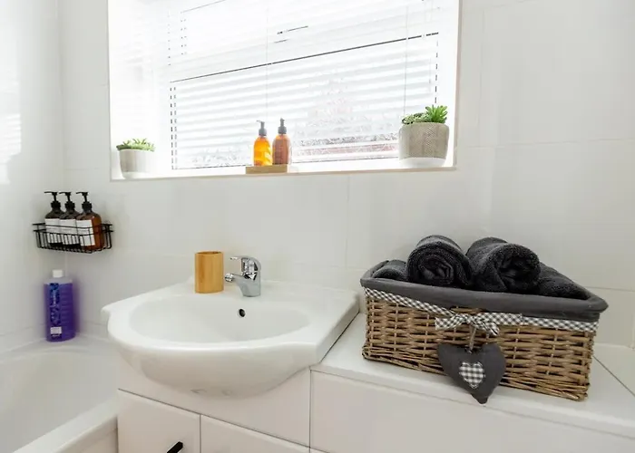 Woodfield Road - Two Bed In With Cosy Living Fire. Harrogate