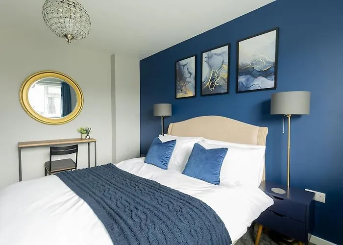 Woodfield Road - Two Bed In With Cosy Living Fire. Holiday home