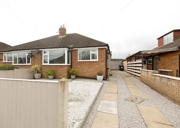 Woodfield Road - Two Bed In With Cosy Living Fire. Holiday home