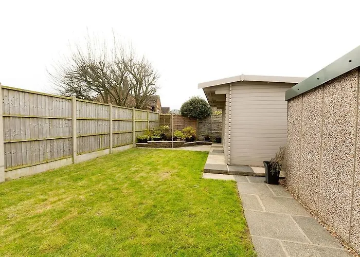 Woodfield Road - Two Bed In With Cosy Living Fire. Holiday home *